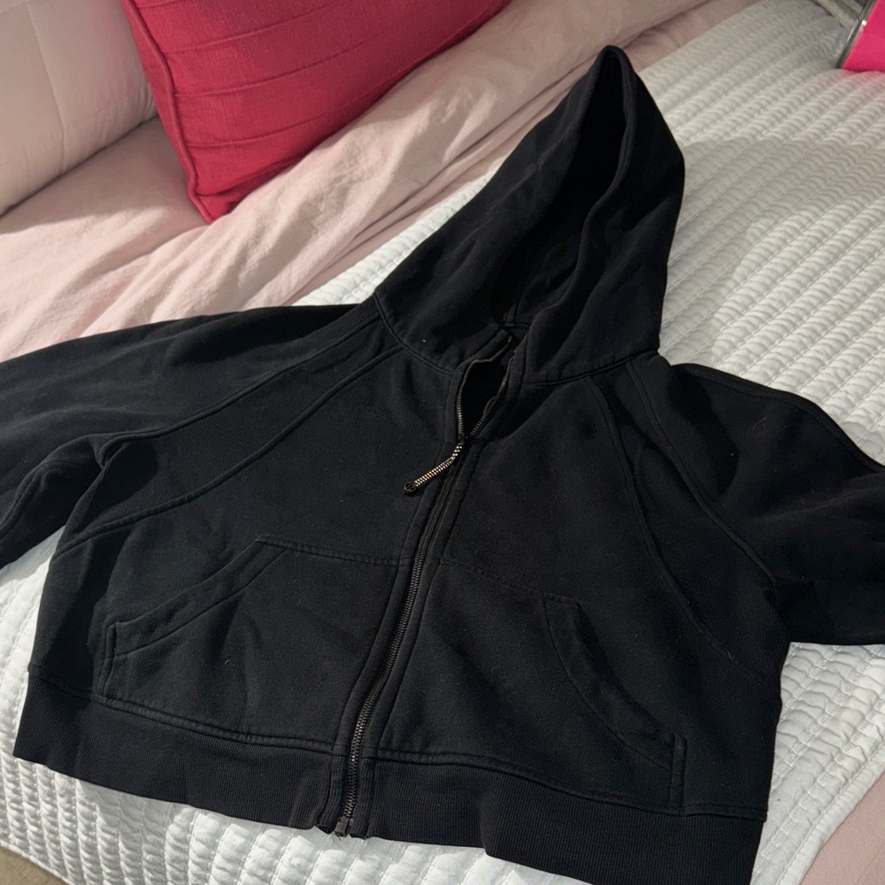 Lululemon cropped black scuba hoodie